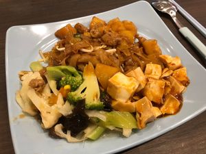 $4 set with tofu, veggies, potatoes and Kway Teow noodles at Eight Immortals Vegetarian 八仙素食园 - Sembawang in North Singapore