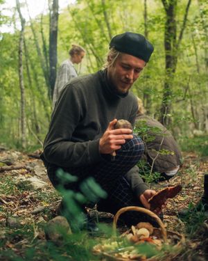 Chippy of @Trewhitts scavenging for some rare mushrooms to feed you. at Trewhitts in Bristol