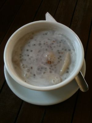 vegan Dessert, Khmer specialty: Chek Ktes (tapioca pearls, bananas, coconut milk Pudding) at My Little Cafe in Siem Reap