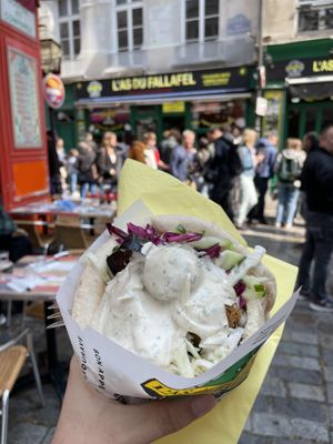   at L'as du Fallafel in Paris