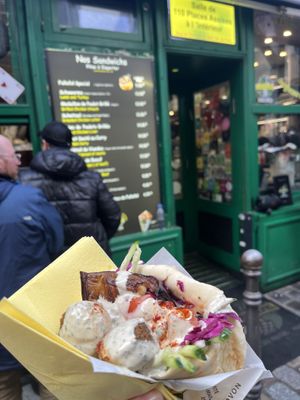   at L'as du Fallafel in Paris