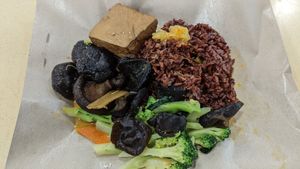 Brown rice with 3 dishes : $5.50 at Just Greens 绿清清 - Clementi in West Singapore