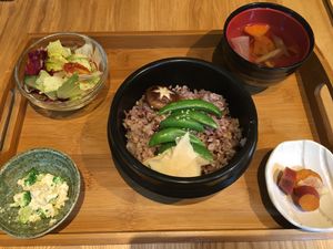 鄉野釜飯定食(Taste bland not as the menu description) at VegeTable in Taipei