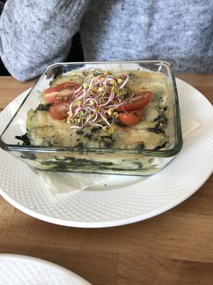 Zapiekana ze szpinakiem 😊 at Porazka in Poznan