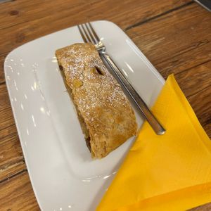 Strudel di mele  at Biosapori in Bassano Del Grappa
