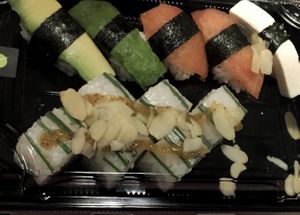 Takeaway sushi at Zushi in Padua