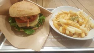 Ripple cheese burger and cheesy fries at Ain Soph.Ripple Kabukicho in Tokyo