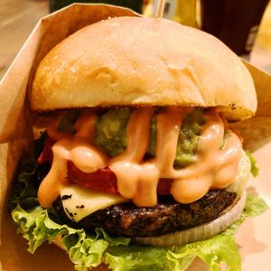 What a burger should look like at Ain Soph.Ripple Kabukicho in Tokyo