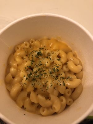 Macaroni and cheese at Ain Soph.Ripple Kabukicho in Tokyo