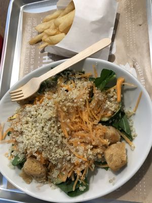 I’d already started eating but was delicious salad  at Ain Soph.Ripple Kabukicho in Tokyo