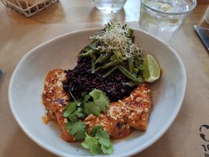 Plat balinais at Paper Plane in Nice