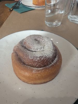Cinnamon roll at Paper Plane in Nice