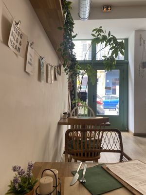   at Paper Plane in Nice