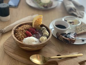 Açai Bowl at Paper Plane in Nice