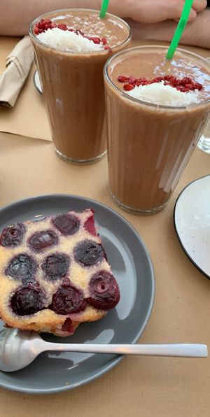 Chocolate smoothies and cake. at Paper Plane in Nice