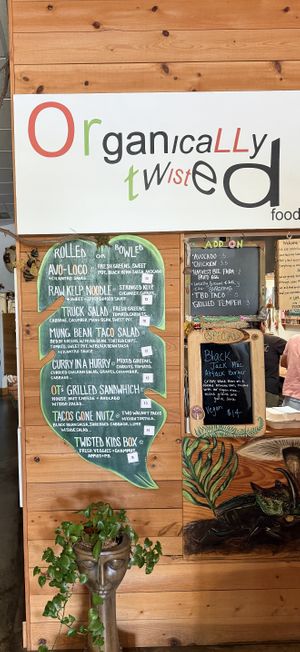 Wow , such a hidden little gem . Amazing food , cute spot , friendly people., very nice experience.   at Organically Twisted in Naples