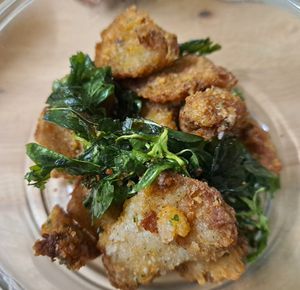 Vegan fried 'chikn' with Taiwan basil (bought for takeout) at MíngYuán SùShí Fāng 明園素食坊 in Hualien