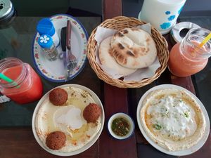 falafel and tahini hummus at Gallery House of Hummus in Koh Phangan