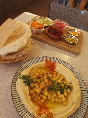 Original Hummus at D&A Hummus Bistro - Westerstraat in Amsterdam