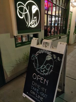 Signage at the entrance at Veg Cafe in Sacramento