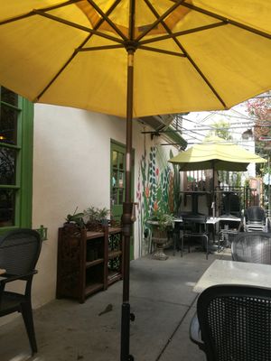 Outside eating area at Thai Basil Restaurant in Sacramento