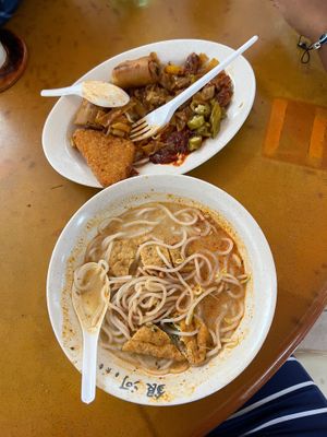  at Ginga Vegetarian 银河素食香 - Taman Jurong in West Singapore