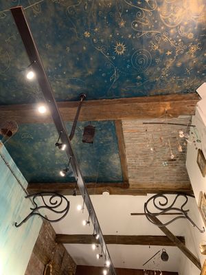 Their splendid ceiling at Le Petit Pressoir in Liege