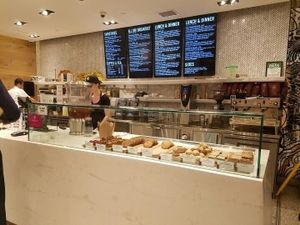order counter at Kupfert & Kim - Brookfield Place in Toronto