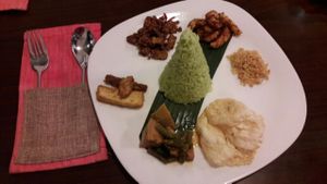 peranakan banana leaf pandan rice at De Loving Heart in 