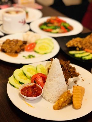 Rice dishes at De Loving Heart in 