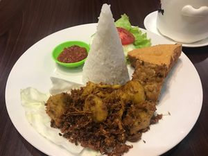 Peranakan Ayam penyet at De Loving Heart in 