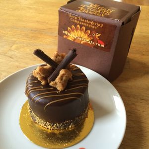 mini speculoos cake at Vegan Treats Bakery in Bethlehem