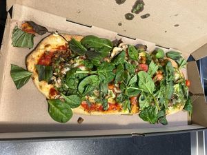 Custom pizza at IAD - &pizza - CC in Dulles