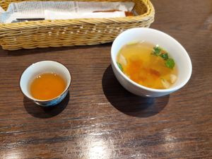 Chai and complimentary kombucha at Shojin Cafe Foi - Nishikuginukicho in Wakayama