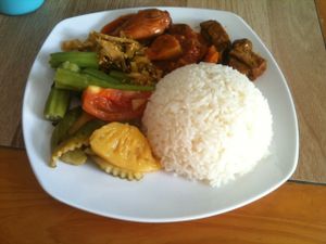 Rice lunch set for 15'000 at Bach Thao in Can Tho