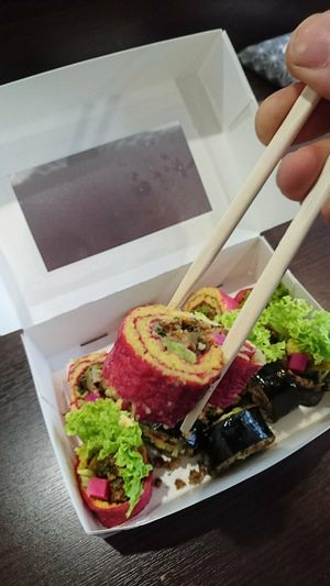 Falafel sushi #vegansushi #falafelrolls at Falafel Bejrut - Nowolipki in Warsaw