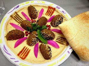 HUMMUS FALAFEL dipping mniam  at Falafel Bejrut - Nowolipki in Warsaw