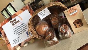 A la venta gran variedad de panes:
*sin bromato de potasio
*sin blanqueadores
*artesanal at Origen in Ponce