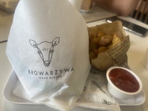 💚🐮  at Krowarzywa in Krakow