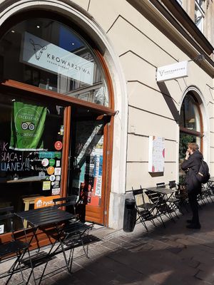 Un sitio vegano de comida vegana rápida muy natural. Riquísimo! at Krowarzywa in Krakow