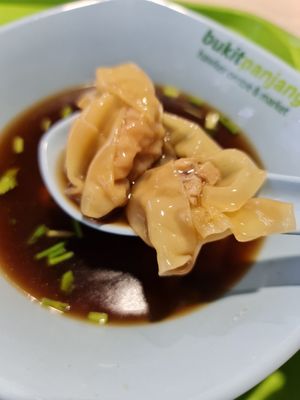 Nice wanton and soup!!! ~ 10/5/22 at Dong Shun Vegetarian 東顺素食 in West Singapore