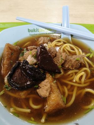 药材养生汤面$4.50 at Dong Shun Vegetarian 東顺素食 in West Singapore