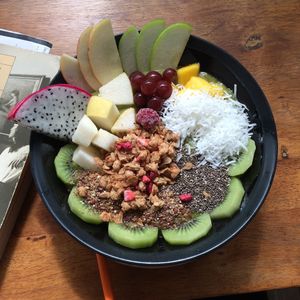 matcha smoothie bowl at Fruit Plus in Chiang Mai