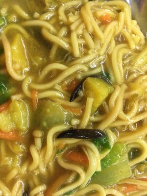 Curry noodles at Xiū Yuán SùShí 修圓素食 Sho Yuan Su Shih in Taipei