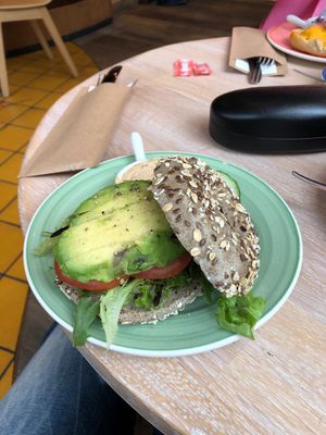 Oathie creamcheese bagel at Bagels & Beans in Deventer