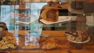 Cabinet at White Crow in Berlin