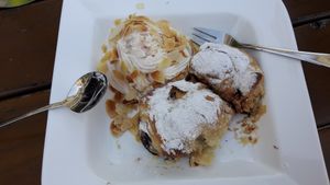 Blätterteig gefüllt mit Kirschen und Sojasahne at Gasthaus Zum Anker in Efringen-kirchen