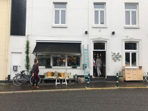 Entrance at Bijzonder in Maastricht