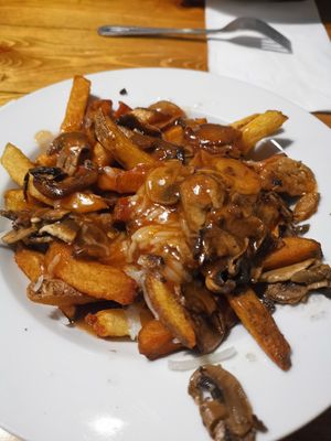 Build your own vegan poutine at Poutineville in Quebec