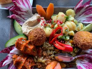 Sehr leckeres Essen und unglaublich nette Gastgeber. Sehr zuvorkommend, vegan essen ist da gar kein Problem ♥️
Jederzeit gerne wieder. at Hayatt in Moenchengladbach